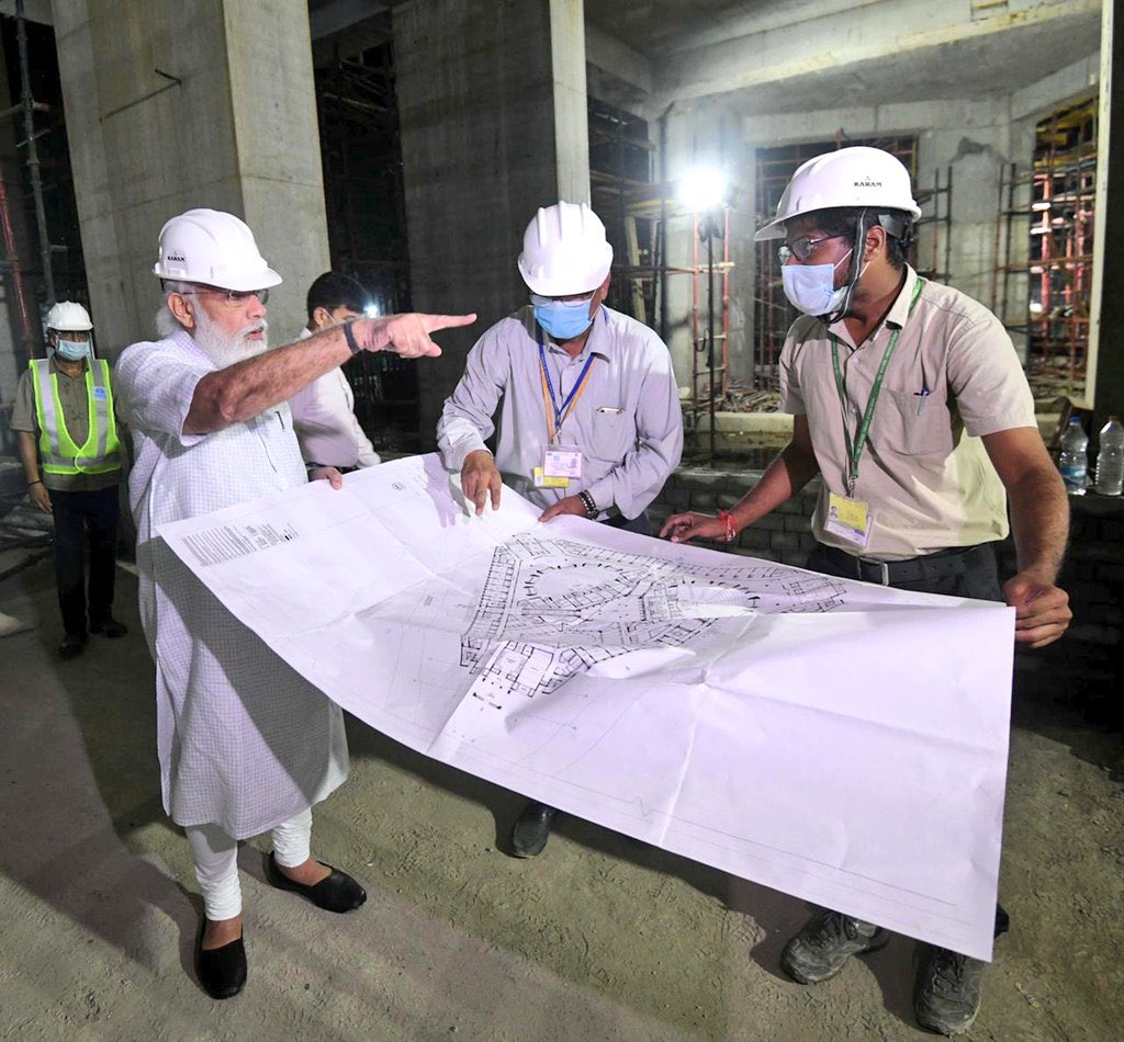 _AHindu's tweet photo. नए, सशक्त, स्वावलंबी व समृद्ध भारत के सृजन शिल्पी।
 #CentralVistaProject #WelcomeBackModiji https://t.co/8CC5GwbnkI