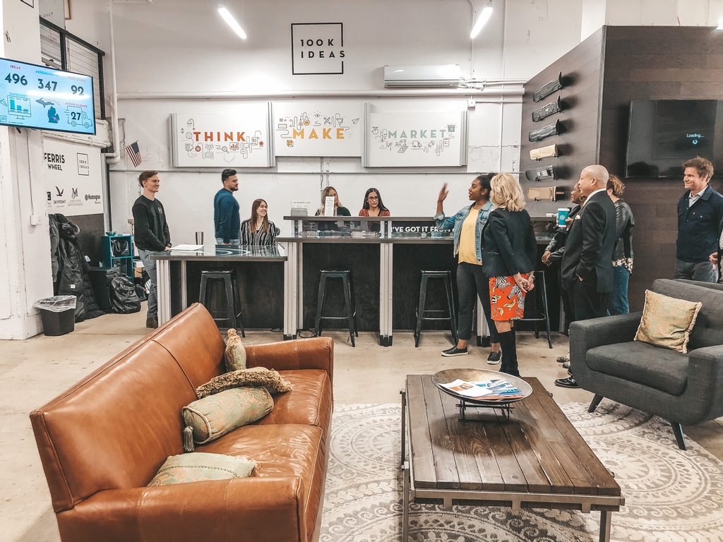 FerrisWheelFnt's tweet photo. We love getting to be the home for @100kideas!
.

#downtownflint #flintmichigan #flinttown #coworkingspace #privateoffice #community #officespace  #entrepreneur #startup #business #startuplife #smallbusiness #network #workplace #entrepreneurlife #sharedspace #meetingspace https://t.co/QpCLIq7gEn