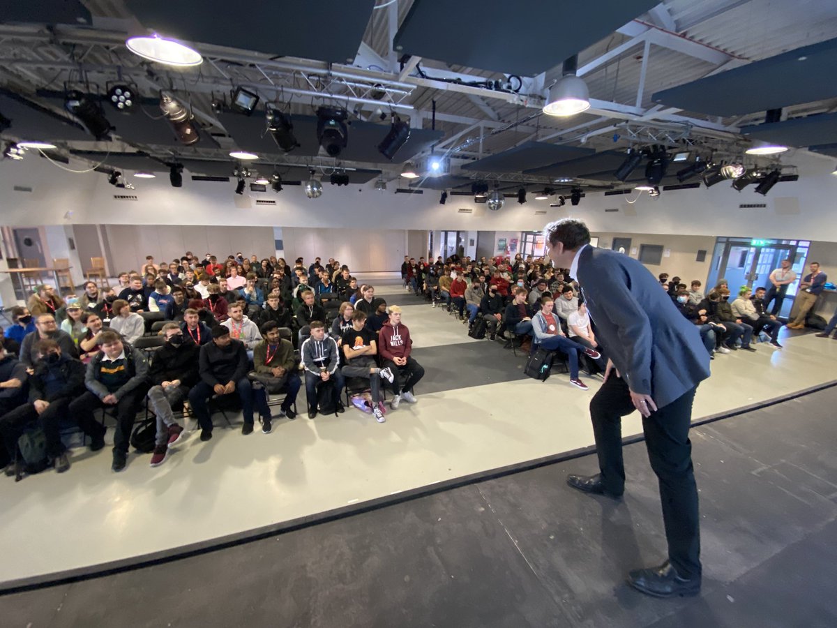 StaffsGames's tweet photo. Some more photos from this mornings Games Technology Welcome with @Stu3DArt, @shaunreeves, @TheFuzzyMole and @WeightmanCraig #WelcomeWeek2020 @StaffsUni @staffsuni_dta Shaun is definitely happy to back on campus :D https://t.co/CUu2ty968t