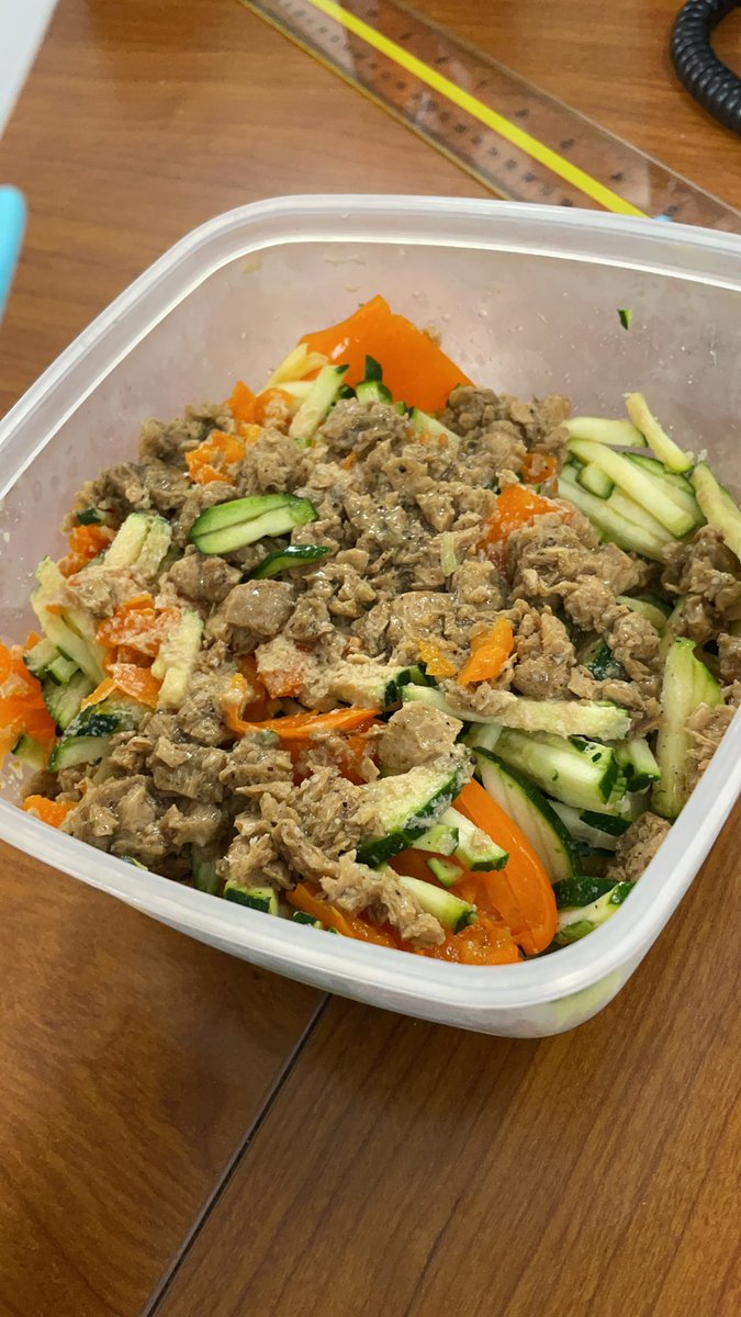 OGsufferer's tweet image. Zoodle salad w vegan tuna for the saddness