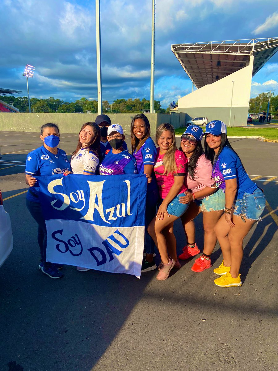 𝓡𝓸𝓼𝓮 ♡ tweet media