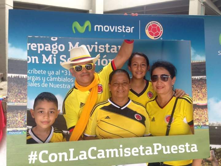 ORRU13's tweet photo. @MovistarCo @MovistarCo Los momentos más Ilimitados vividos con Nuestra @FCFSeleccionCol han sido rn Barranquilla y en Brasil en FAMILIA. 
Por eso siempre voy contento y seguro con los #ilimiDatos de @MovistarCo y siempre #SoySelecciónMovistar de 💛💛💛💛💙💙❤❤ que siemore da más. https://t.co/TfbM1ZAKda