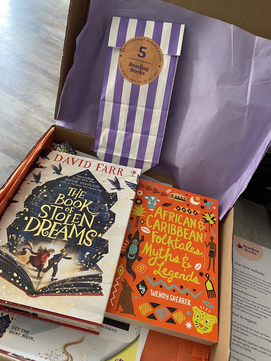 MissBParker_'s tweet photo. Very excited to come home to this months @_Reading_Rocks_  😍after a long Monday! #rr_books https://t.co/Bayx9dUkLQ