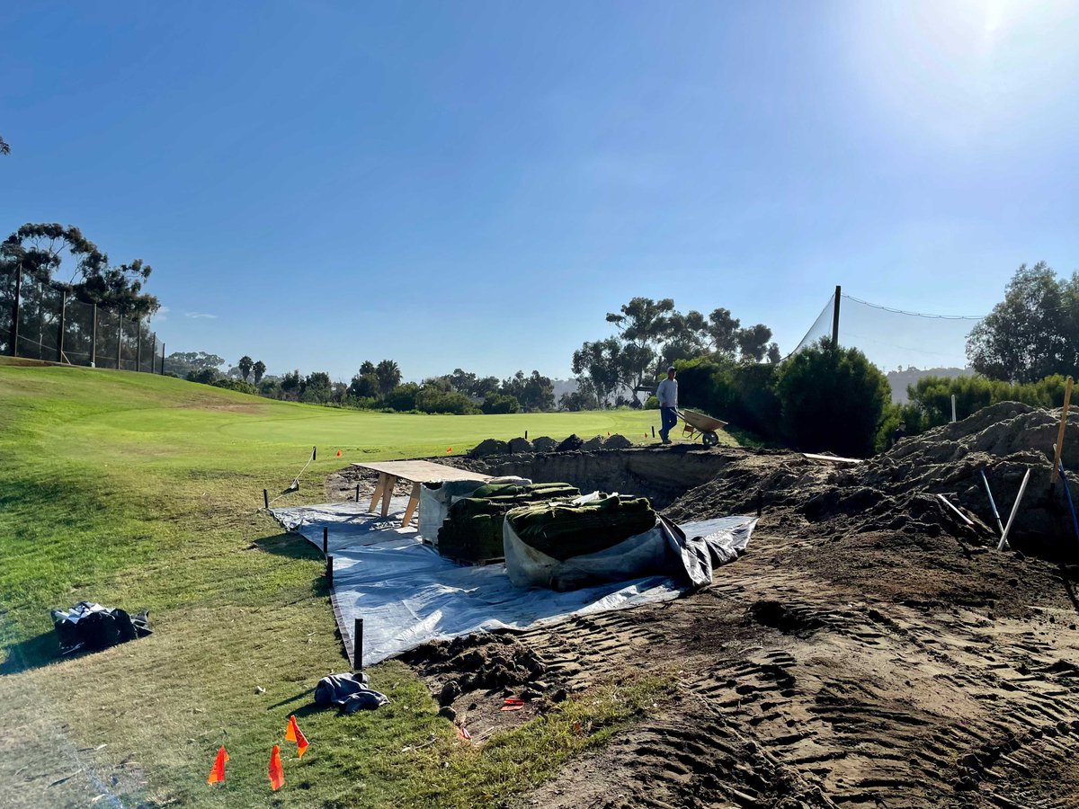 IVI_GOLF's tweet photo. Work is starting back up on some PermaEdge Bunkers at @goathillpark    John Ashworth and his great team got things setup nicely, with an organized plan. Waiting to see the results! https://t.co/DbFguSo0St