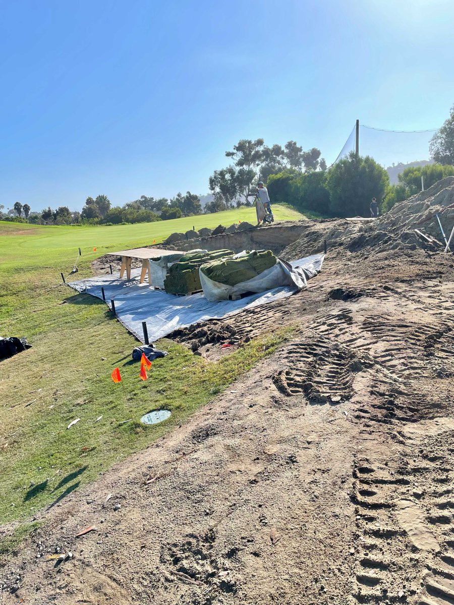 IVI_GOLF's tweet photo. Work is starting back up on some PermaEdge Bunkers at @goathillpark    John Ashworth and his great team got things setup nicely, with an organized plan. Waiting to see the results! https://t.co/DbFguSo0St