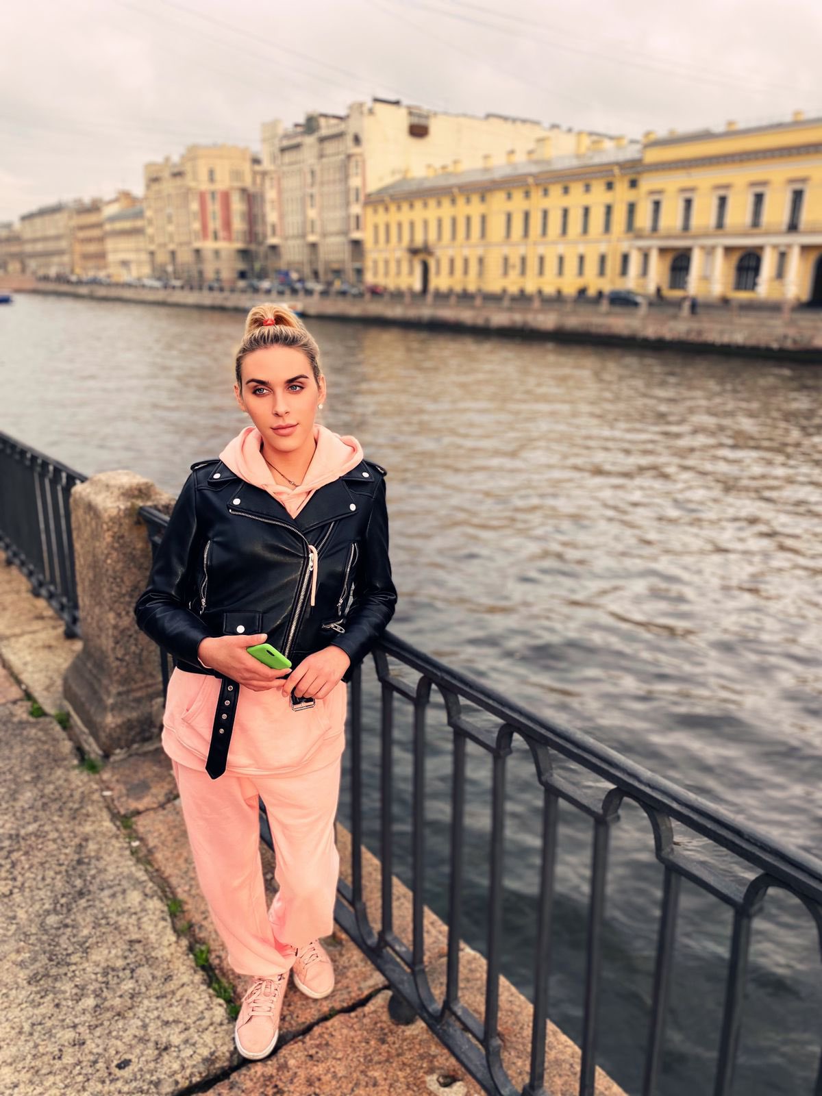 Осень#джаз#улыбки#погодакайф♌️☀️💋🍁 https://t.co/bTKqanOOVy