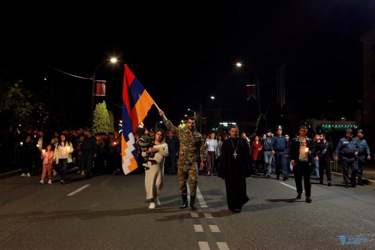 AraratMirzoyan's tweet photo. We bow &amp; pay tribute to memory of our heroes of all #Artsakh wars &amp; will make every effort to reach a just, comprehensive &amp; lasting settlement of #NagornoKarabakh conflict, guarantee right of #Armenia'ns of Artsakh to free &amp; safe life w/dignity in their homeland. https://t.co/3wC4rIdFfn