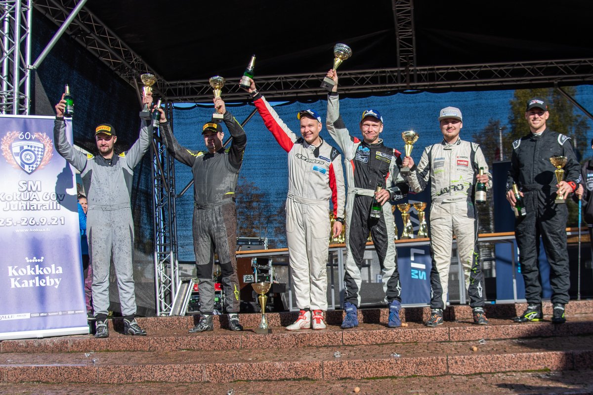 SM2-luokan lopulliset pisteet kaudella 2021 🔽

TOP5 
🏆 Ville Hautamäki
🥈 <a href="/JaroKinnunen/">Jaro Kinnunen</a>
🥉 Anssi Rytkönen 
4️⃣ Kristian Kiviniemi
5️⃣ Arto Juolahti 

Kaikki pisteet ▶️ rallism.fi/content/fi/1/2… 

#rallism