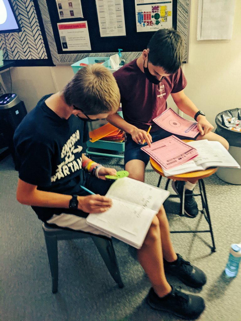 aschaefer253's tweet photo. Started our Monday morning off with an AP World History Escape Room over the Early America's! Everyone escaped successfully!  #EmporiaProud @EmporiaSpartans @ApCollegeBoard_ https://t.co/83keLJ1U84