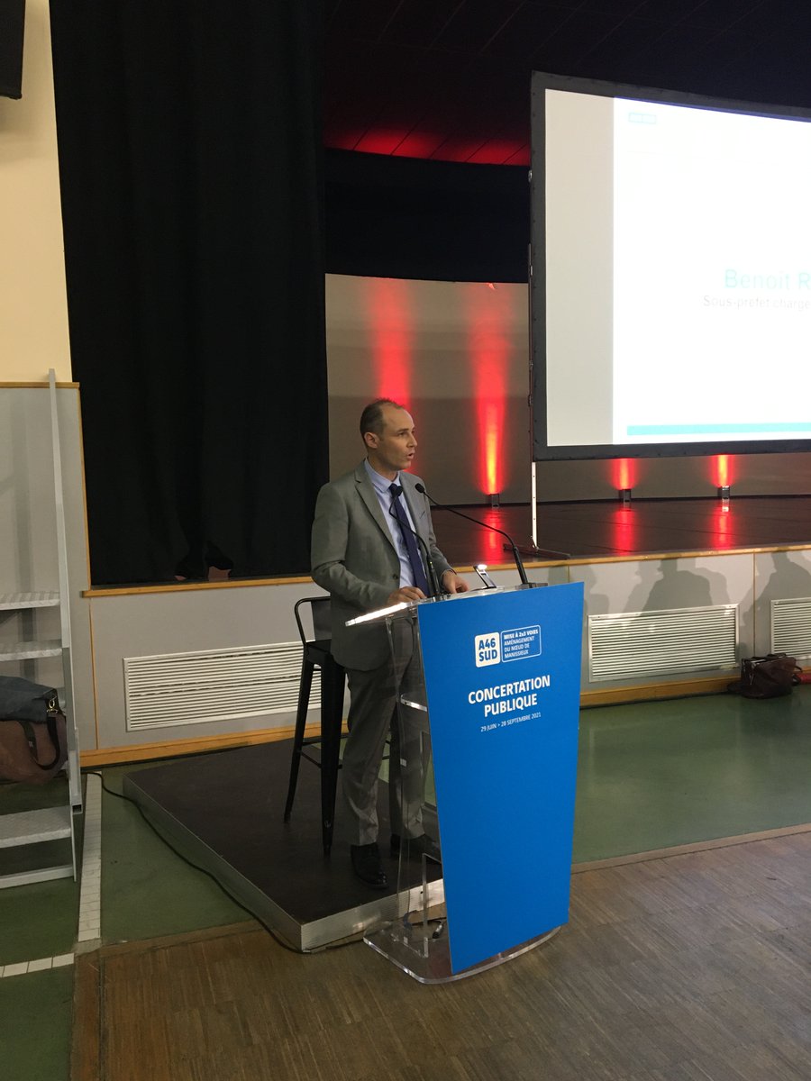 A46Sud's tweet photo. [#A46Inside] Réunion de Clôture #concertation #A46Sud Après le mot d'accueil du Maire #saintsymphoriendOzon Ouverture par #BenoitRochas sous préfet @prefetrhone Et pour donner son avis c'est ICI jusqu'au 28 septembre https://t.co/jVFp34pAvf https://t.co/vtvg56JU67