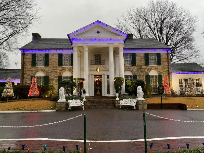 knauer27's tweet photo. I’m a finalist in The Guest House at Graceland’s Story Contest. Help me rally votes: https://t.co/mO9dlgKSD9 @GHGraceland https://t.co/7KNXPelQwb