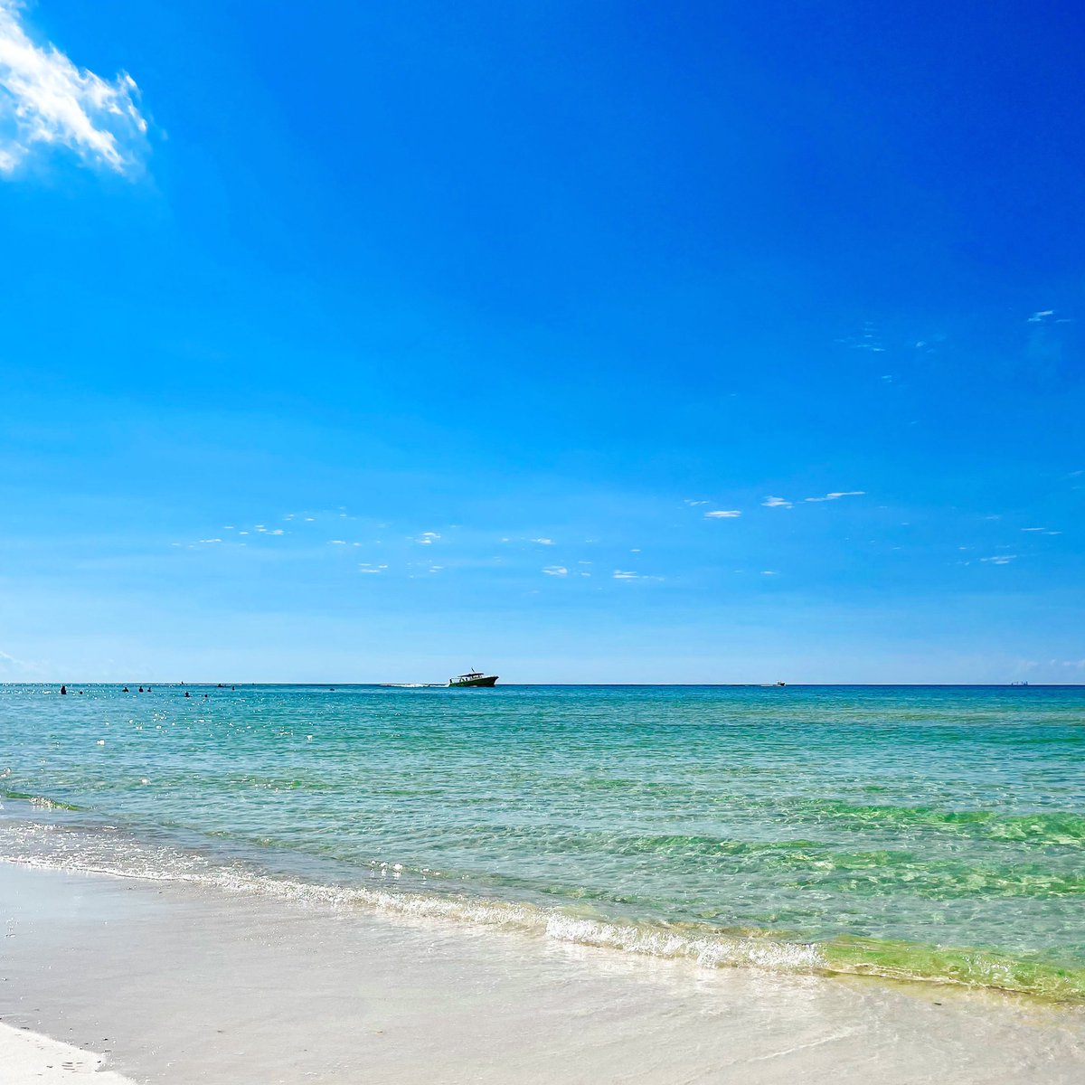 Boardwalk_Beach's tweet photo. Beach therapy is the best way to start a Monday! ☀️ https://t.co/ipZlYc30bx #boardwalkbeach #visitpcb #lovefl @VISITFLORIDA @Visit_PCB @PCBChamber https://t.co/xI9E8POC2c
