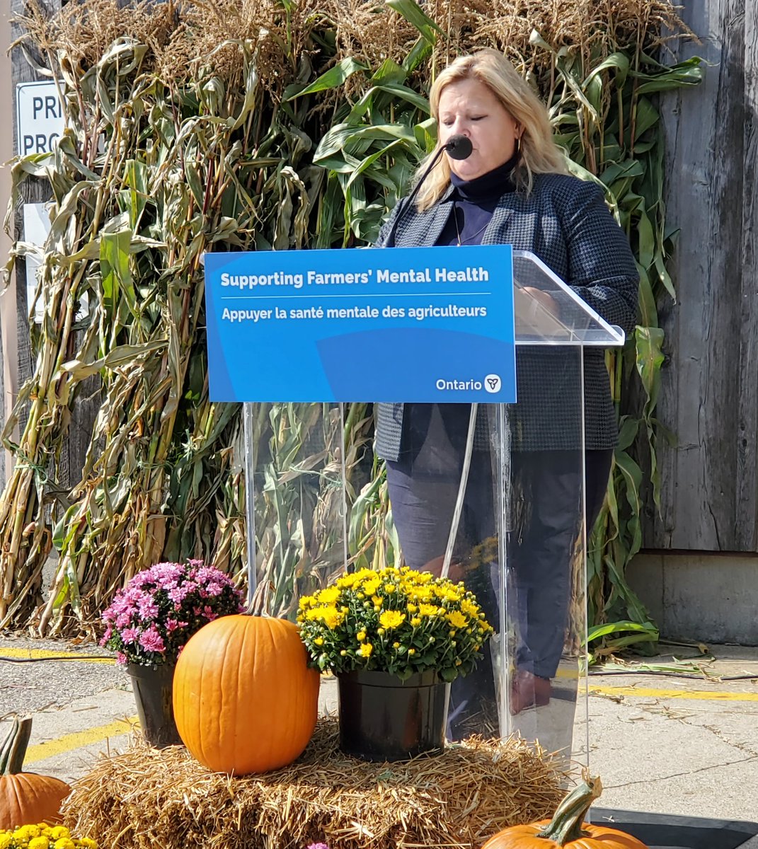 OntarioFarms's tweet photo. OFA is excited to be partnering with @CMHA_NTL to expand the In The Know initiative. The mental wellness of Ontario's farmers is one of our strategic priorities, and we appreciate the opportunity to increase awareness in order to better support our members. https://t.co/b6ROlh9xAT