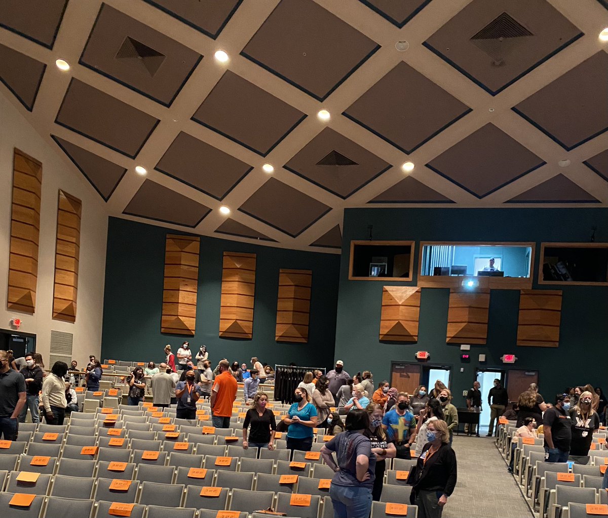 DrJhodge1906's tweet photo. I had a wonderful day today at West Mesquite High School where we discussed the impact caring adults can have on students DESPITE #riskfactors  Great leadership and staff.  @westmesquitehs @mesquiteisdtx #SAMEpage https://t.co/vXZdf5W2LN