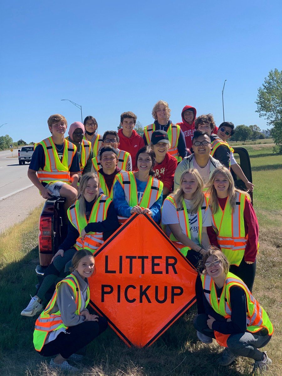 LNS_FBLA's tweet photo. North Star FBLA adopted a high this past weekend! Thank you to everyone who came out and helped keep our city clean! Go Gators! #gogreen @NebraskaFBLA @lnshigh https://t.co/3hLknfhm9s