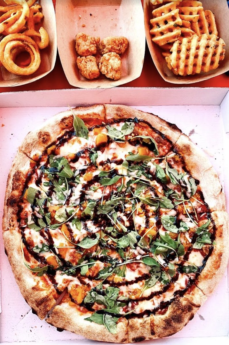 s_openings's tweet photo. تم افتتاح #جده #Jeddah 🌊 ☀️ 🏝                    
Somo Pizza                                                                                               📍طريق البترجي - مجمع بوكس بارك https://t.co/dsvkdMgDJT