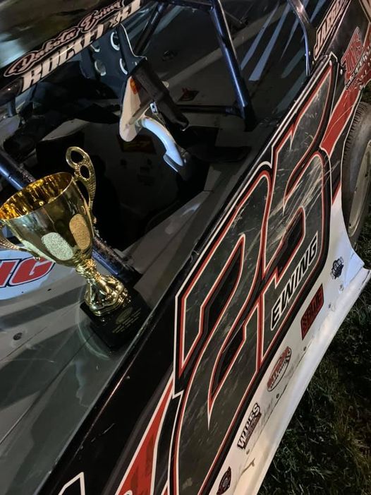 Rocket_Chassis's tweet photo. Congratulations to Dakota Ewing and his team on their feature win at Macon Speedway over the weekend!! ๐๐๐ฅ #OrderRocketToday #XRWon #RocketsStrikeAgain https://t.co/p6RX8v7Uen