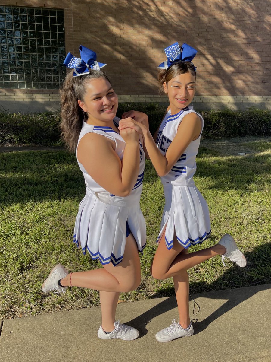 Last weeks cheerleader or the week and sweetheart goes to🥁🥁🥁.. Brianna and Elise! congratulations girls📣, thank you for all your hard work💘!