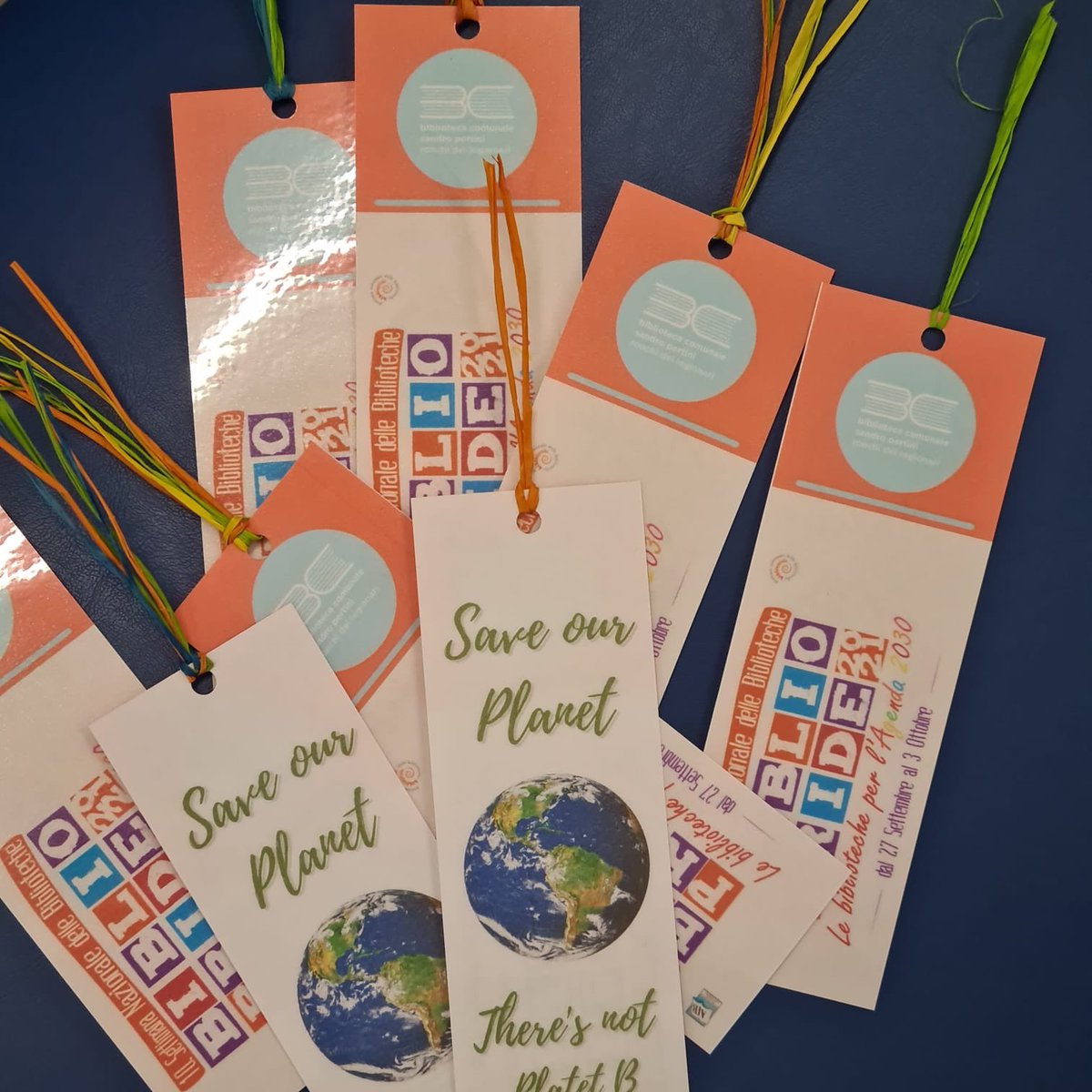 BiblioRonchi's tweet photo. La nostra biblioteca aderisce al #Bibliopride che ques’anno ha come tema “Le biblioteche per l’Agenda 2030”. Alle Letture per il clima” seguono videoletture e buone pratiche per rendere più ecologica e sostenibile la biblioteca.#Bibliopride2021 ##Agenda2030 https://t.co/PjVt35c92u