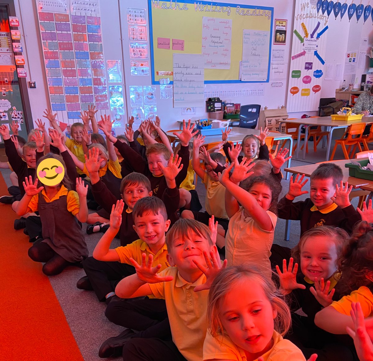 EastfieldPSHull's tweet photo. 1RL have been using super teamwork to represent numbers practically within 20! #epsmaths #epscharacter #eps1RL https://t.co/klowvfjyUx