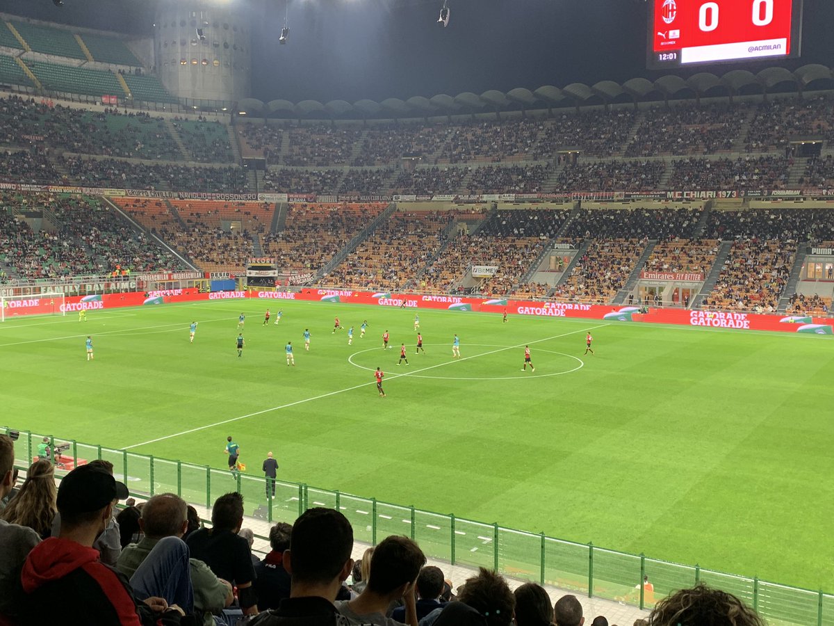 LorenzoLasagni's tweet photo. I wanna say thank you another time to @ROinvesting for an amazing experience that I could realize after few days after.. You made my dreams come true! Thanks #ROinvesting @acmilan #AcMilan https://t.co/fQugSkR8JE