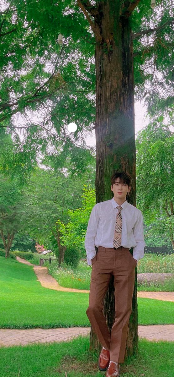 circlespace_WW's tweet photo. 210927 원우 인스타
#세븐틴 #원우 

색감보정만🌿 https://t.co/43D6KbTgh0