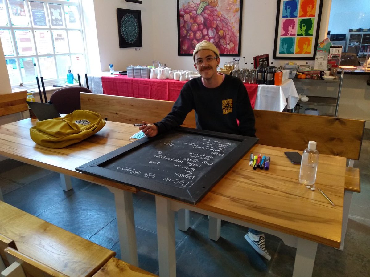 ☕️ POP-UP CAFE TOMORROW ☕️

Tomorrow, we are hosting a one-day pop up cafe!! 🙌🏽

Pop in and enjoy some home made cakes, snacks and hot and cold drinks 🍰🫖