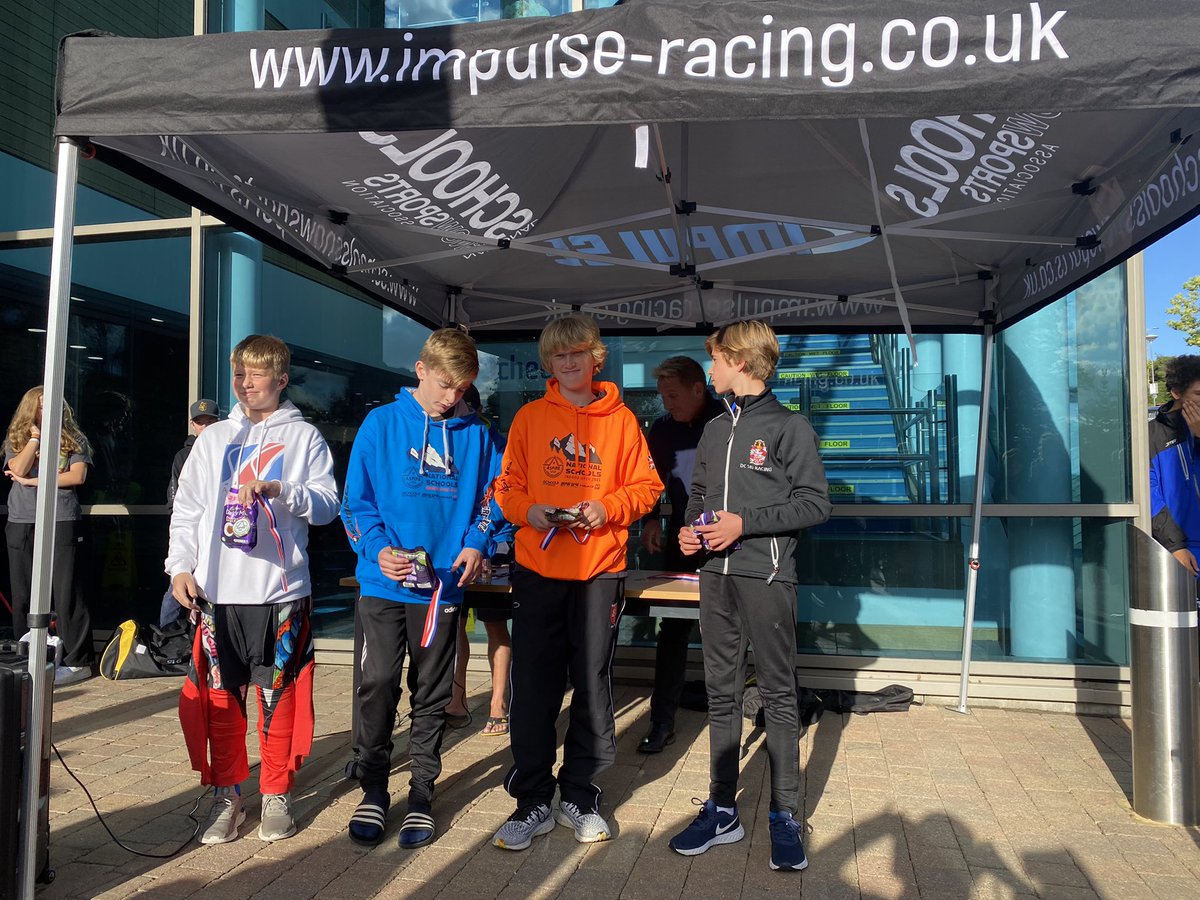 NewHallSki's tweet photo. Great success for @NewHall today. 1x🥇 3x🥈&amp; 2x🥉!! Well done to everyone who participated. Great results all round!! Thank you to Joe from @AmbitionRacing for coaching and @Schoolsnowsport for organising! @NewHallSport https://t.co/1YT2AQlSrN