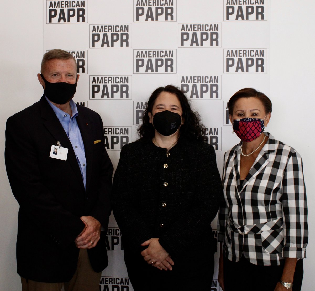 dm_weisman's tweet photo. Small Business Administrator Isabel Guzman @SBAIsabel visited @americanpapr facility in Brooklyn with Rep. @NydiaVelazquez during a tour of small businesses in NY’s 7th district. We appreciate their efforts to reprioritize domestic manufacturing by empowering small businesses. https://t.co/XM7WgcJfki