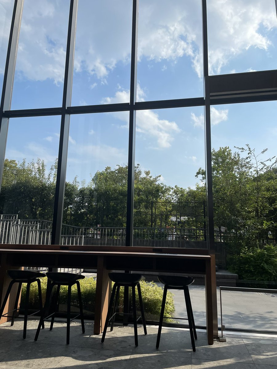 orcabluemoon's tweet photo. Potelのポテンシャルがすごい
京都にはもう何度も足を運んできたけれど、旅にも何度も出たけれど過去一だと豪語できる宿に出会えた🕊
今回の滞在ホテルで過ごす時間が少なかったので、またゆっくり訪れます☺️
#hafh
#potel https://t.co/mNgurXkxpi