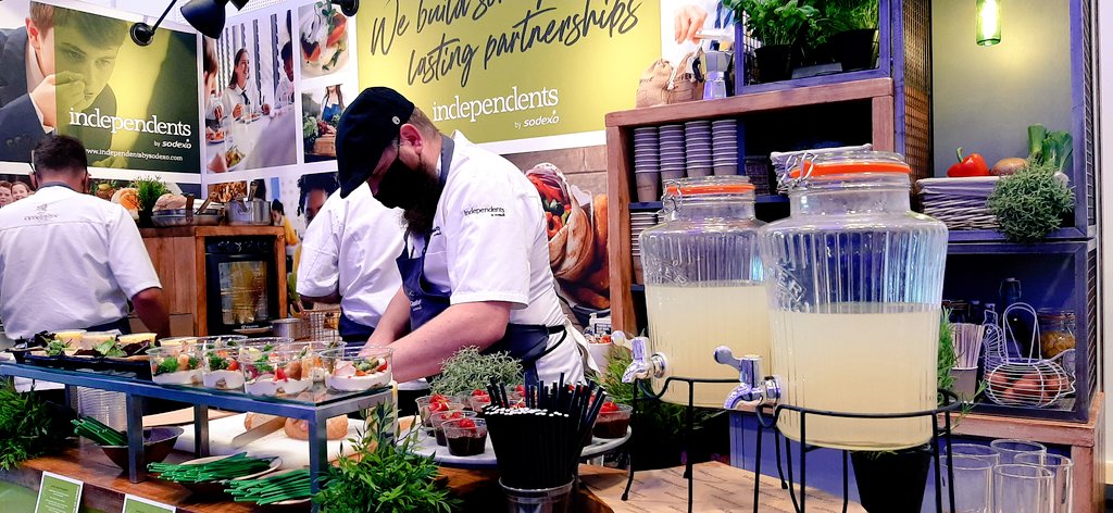 ChrisPennycott's tweet image. Great first day at the ICC celtic manor Head masters conference with independents by Sodexo if only playing a small part. Fantastic few days working along side great chefs from around the country at Clifton college. @MulcahyDavid @Kilbeychef @wol1978 @samwhite1984 @IndiesSodexo