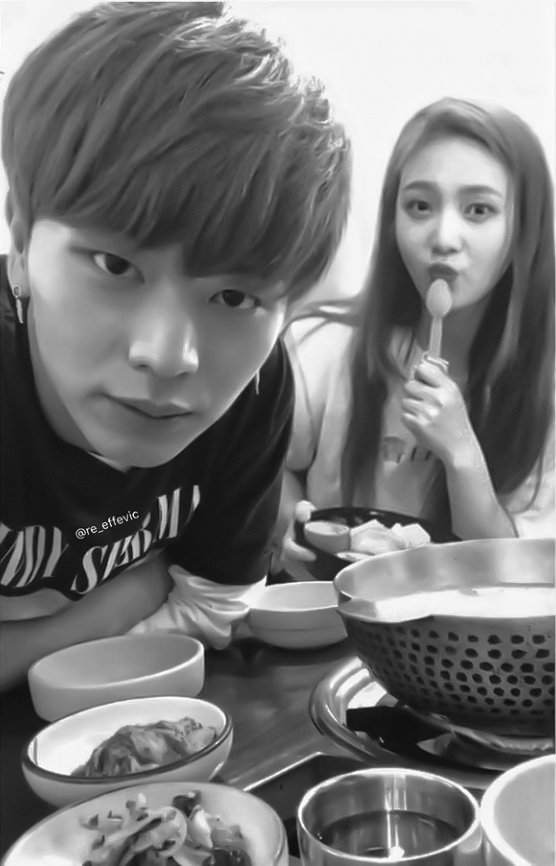 ㅤㅤㅤㅤ
Hora do almoço e estou tentando manter as refeições mais saudáveis já que no fim de semana exagerei nas besteiras, e como sempre arrastando a Pandora para quem sabe assim ela coma direito. 
t.me/D4NG3L0