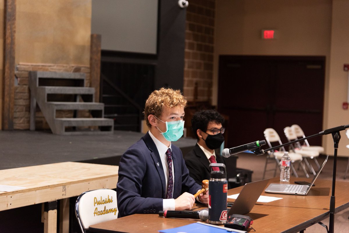 pulaskiacademy's tweet image. 🌐 After a year of virtual #PAModelUN competitions, the organization is ready for in-person debates throughout the day! PA Model UN leaders/offers organized today’s competition in Murphy and are hosts to Catholic High and Conway. 🌐 @PA_UpperSchool #PACompete
