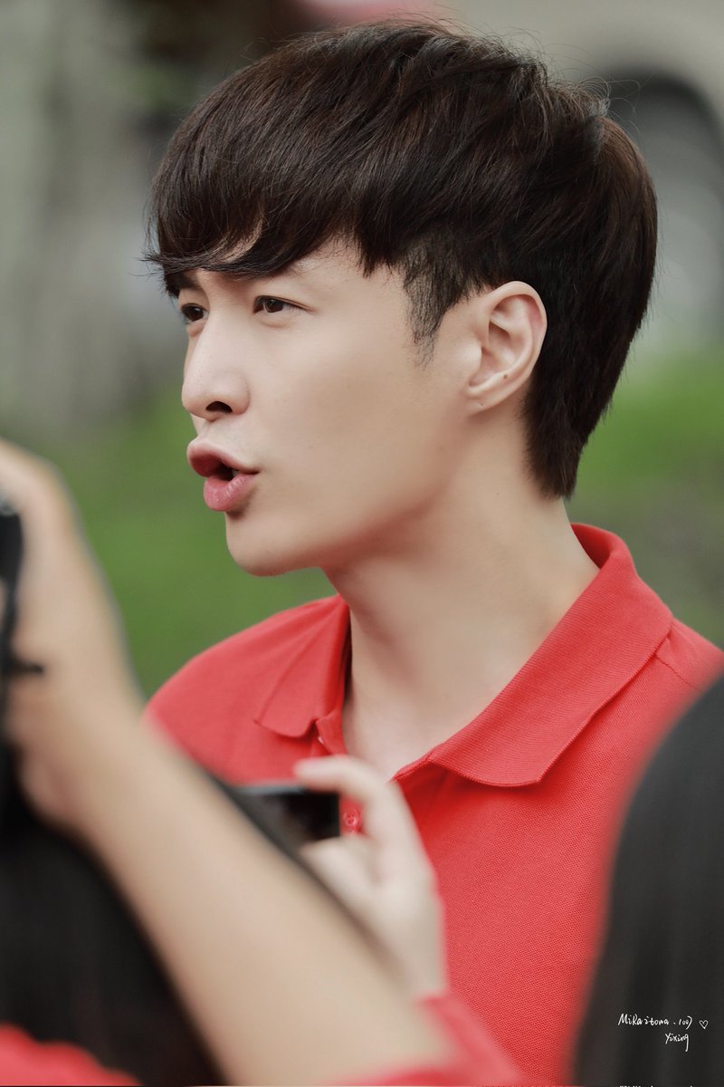 NiA_Ot9_'s tweet photo. His pout while talking #LoveLAY #LAY #EXO https://t.co/8apf2w9Tdv
