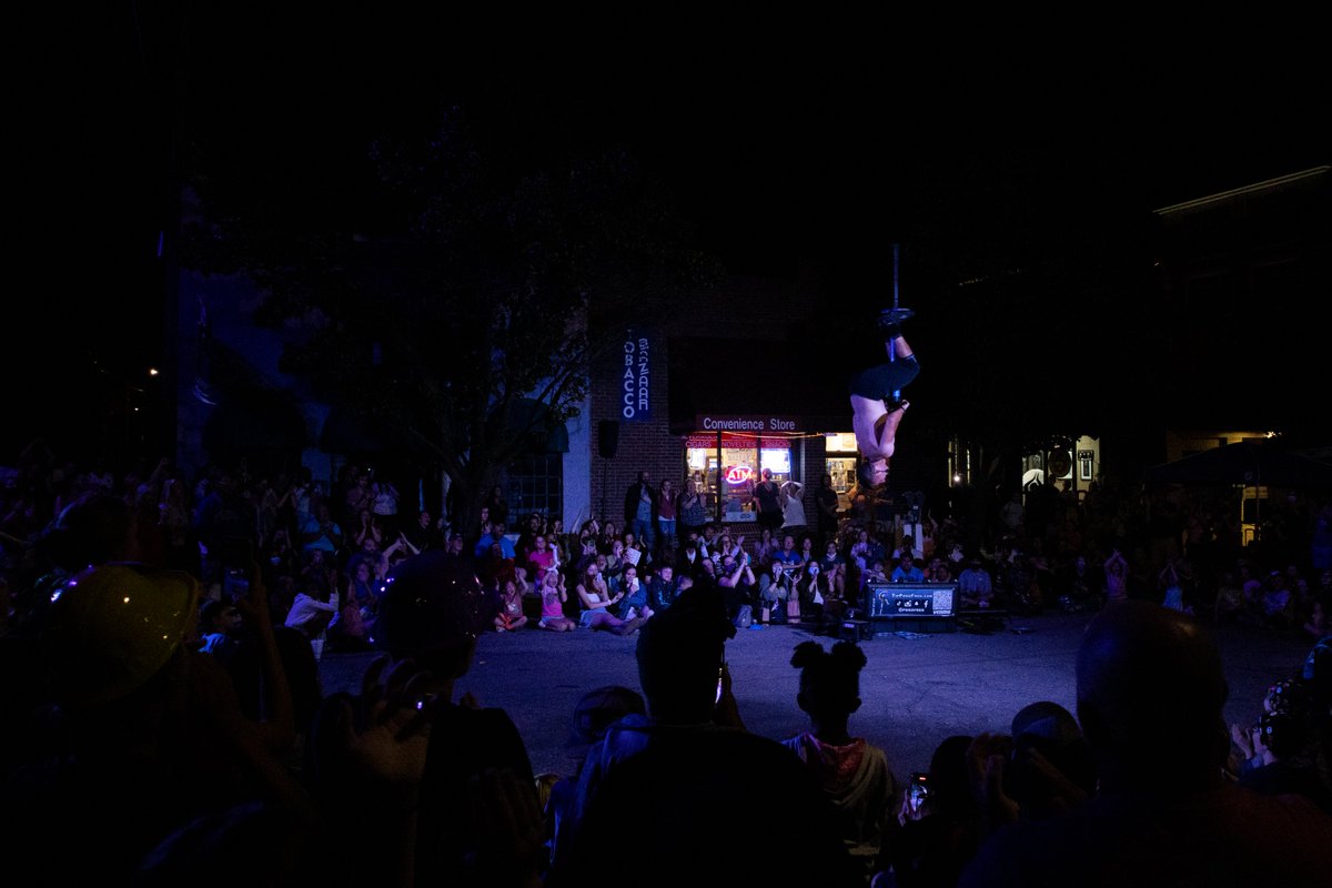 lawrenceks's tweet photo. We had a terrific time and enjoyed amazing performances at this year's Busker Festival! #CircusInTheStreets @LawrenceBusker1 https://t.co/irL18e3p1U