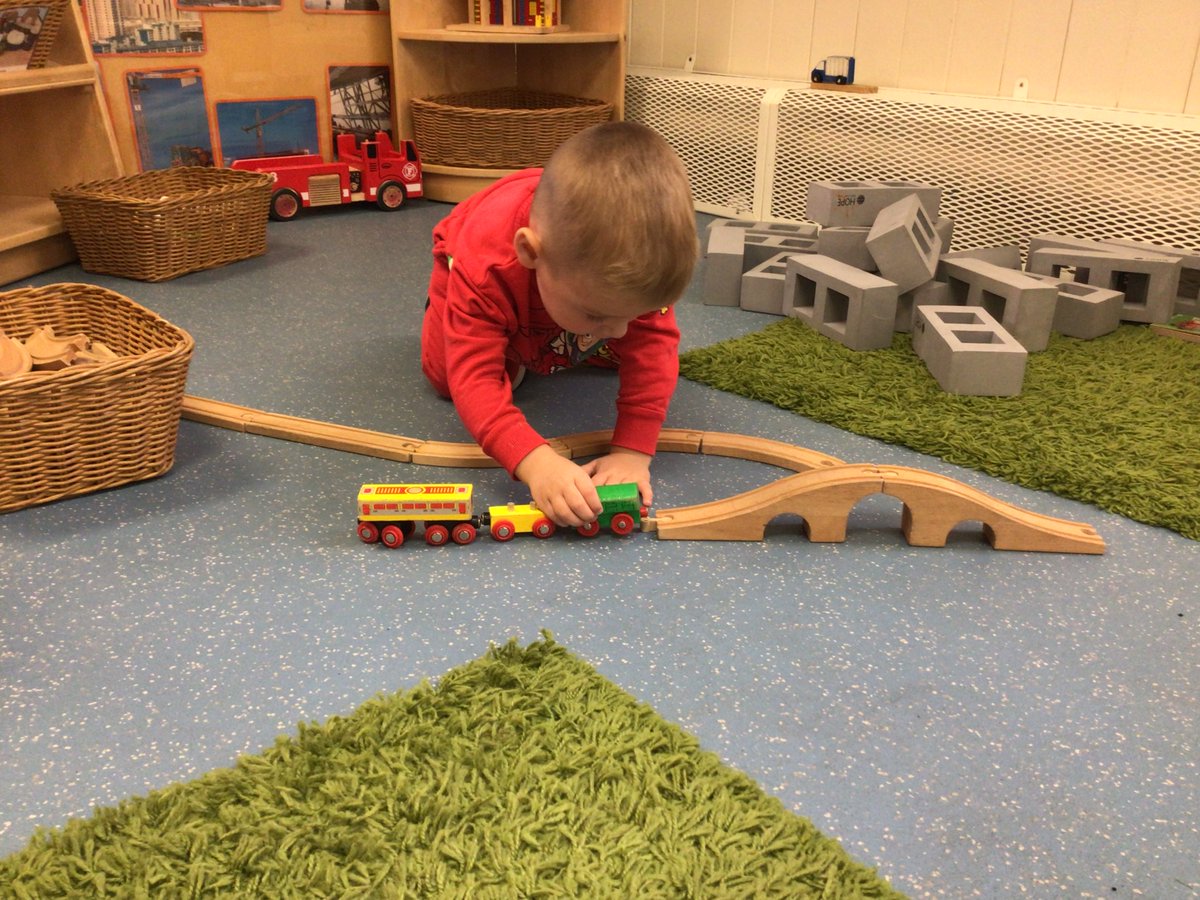 Nurseryboule's tweet photo. A busy construction area today. #BuildingTowers #JoiningTogether #WorkingItOut https://t.co/5y7rBu2hNZ
