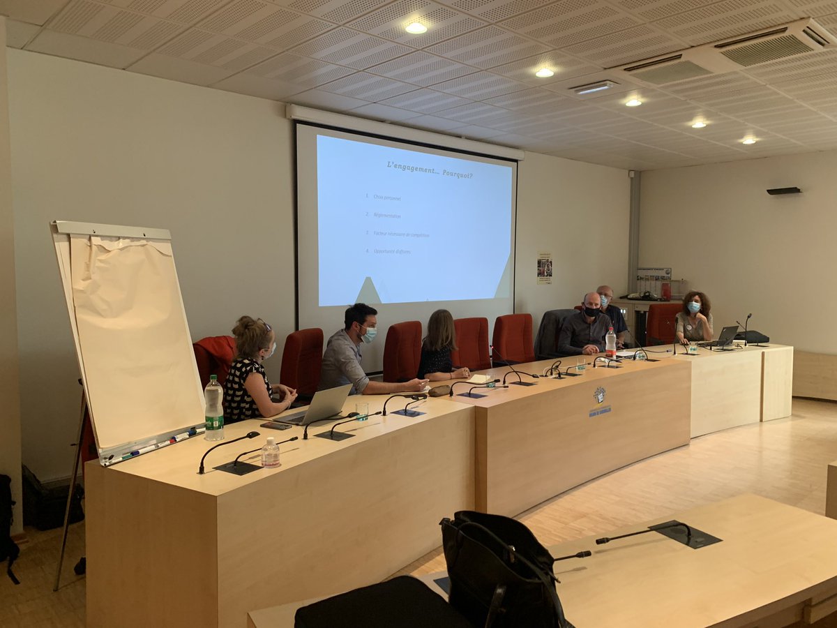 AnjelinesTg's tweet photo. @poleemploi_GE #Guebwiller, 26 participants à la conférence sur le thème des #transitions : #Environnementale, #sociétale, #digitale. En partenariat @Alsace_Active, @initiativesdura, @simplonco, #CommunautédecommunesdelarégiondeGuebwiller. https://t.co/RSXuIEXAlP