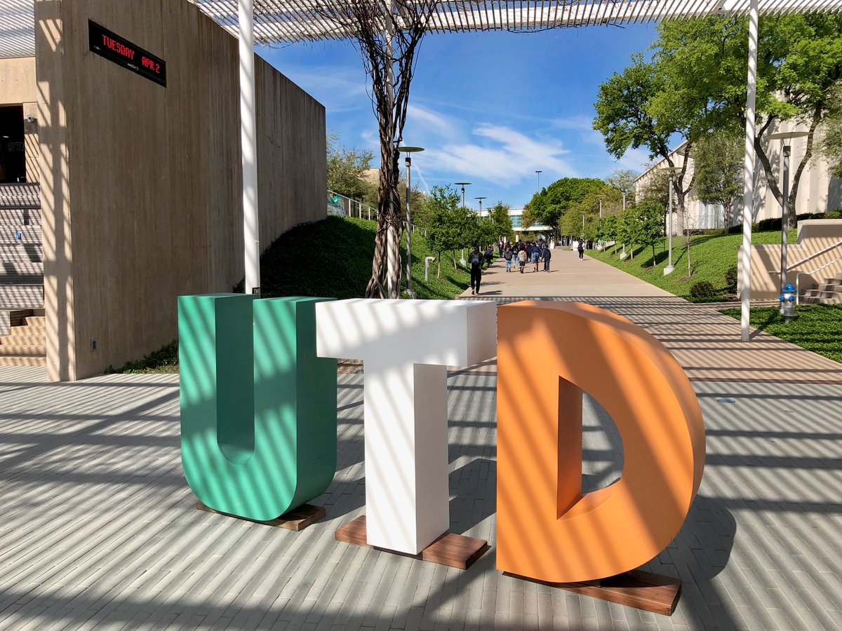 FutureComets's tweet image. Right now high schools throughout the country are hosting college fairs and UT Dallas is jumping in to be a part of them! Check with your high school counselor to see when we will be at your school. #FutureComet utdallas.edu/counselor-loca…