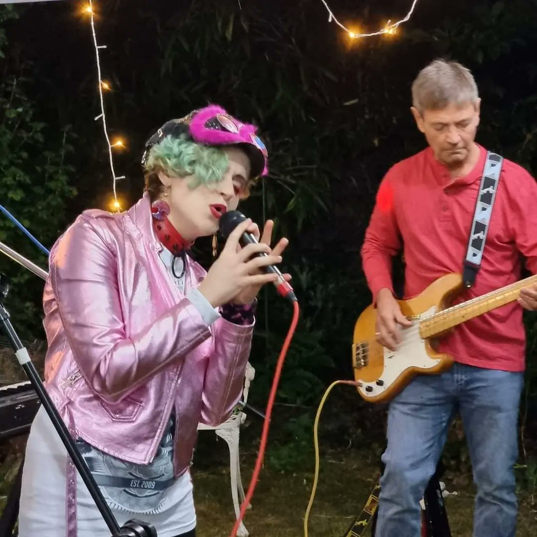 Great night play BRaG10 on Saturday. Thanks <a href="/LouieLondonUK/">Louie London Media UK</a> for the pictures. We got to play 9 songs and an encore which meant the first real public performance of our 3 singles since they were released last year
