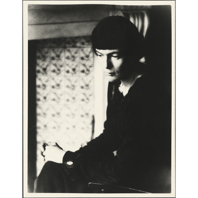 inratsalley's tweet photo. “to sing love/love must first shatter us.”
- Eros, H.D.
Nothing but admiration for H.D. and her experimental writing. On #HDDay, her poetry continues to inspire. https://t.co/D4lL9o333e