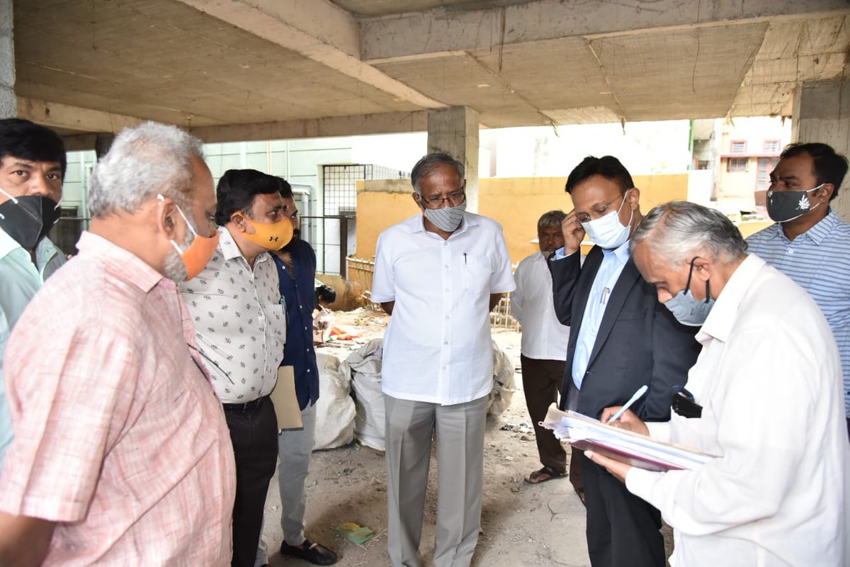 bengalurulive_'s tweet photo. Rajajinagar flyover ready, awaits opening by CM
BBMP chief Gaurav Gupta and local MLA Suresh Kumar tell officials to speed up flyover’s ‘finishing touches’
https://t.co/huFFVGHXb0
#Bangalore #Bengaluru #Karnataka #flyover #Shivanagar #WestofChordRoad #Rajajinagar @BSBommai https://t.co/7YFkamtZC3