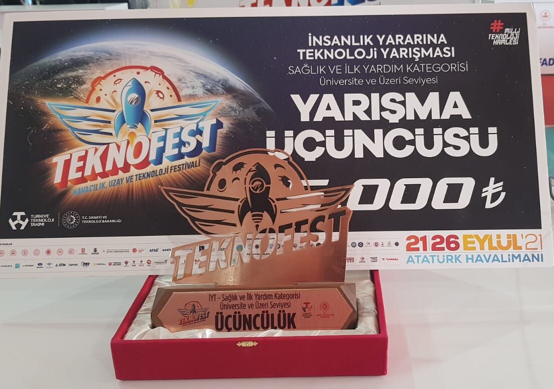 adyu2006's tweet photo. #ADYÜ’lülerden TEKNOFEST’te bir derece daha 🥉

2021 mezununuz Şafak Göksu’nun takımı #RoboVision, Teknofest 2021 İnsanlık Yararına Teknoloji Sağlık ve İlk Yardım kategorisinde 3’üncülük ödülüne layık görüldü.

Mezun öğrencimizi ve RoboVision takımını tebrik ediyoruz 🎗 https://t.co/MOxipbIJmD