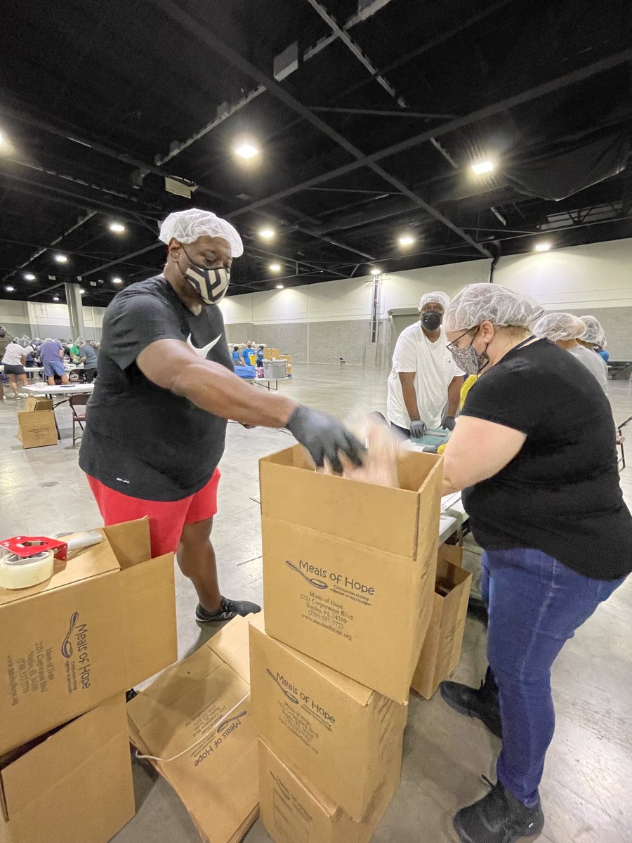 CVCofAtlanta's tweet photo. Weโre excited to join @HandsOnAtlanta Week, happening Oct. 2-9, 2021. You can join 200+ in-person and virtual service projects and social good events, and help tackle Atlantaโs most pressing needs. Learn more and get started at https://t.co/rB82ghPZiP #behandson https://t.co/EkBs74fYJW