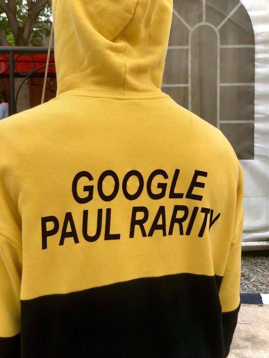 PaulRarity's tweet photo. CAPTION : Whatever my hoodie is saying 🚍🛣 
https://t.co/K0nGSkrqta 

#streamdetour https://t.co/f3GNkPG7pY