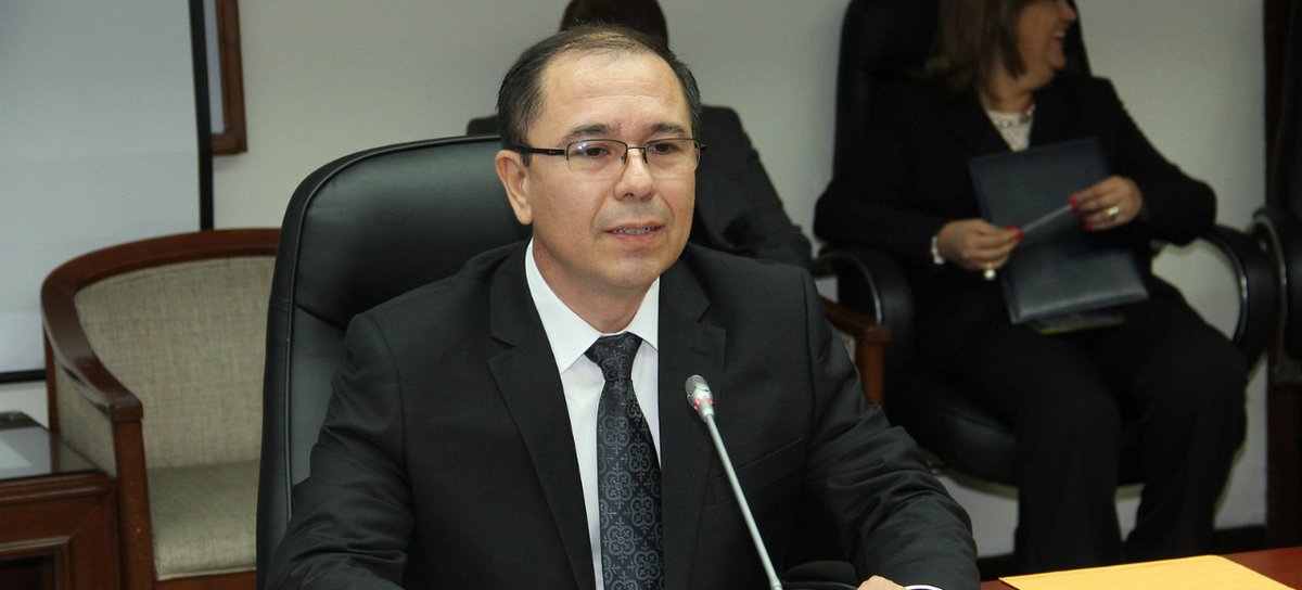 ultimahsv's tweet photo. #ClasePolítica | Juez Martín Rogel, exoneró a magistrado Escalante de agresión sexual en contra de una menor 

Nota completa:https://t.co/XRKE4ii4hy https://t.co/yP3mRwWaWj