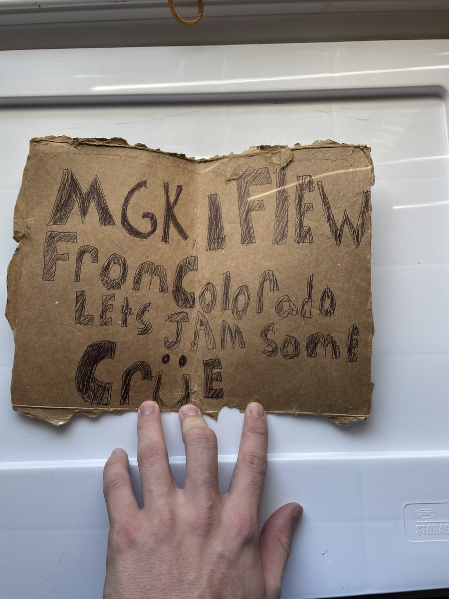 LinkhorstNolan's tweet photo. Flew across the country to see @machinegunkelly and waited hours before his set to get a good spot (4 from front) just so my girlfriend can make is leave to get food. Never going to get a better chance at my dream. Im in a different world of hurt @LiveAtFirefly @MotleyCrue https://t.co/rBhNmdmHmp