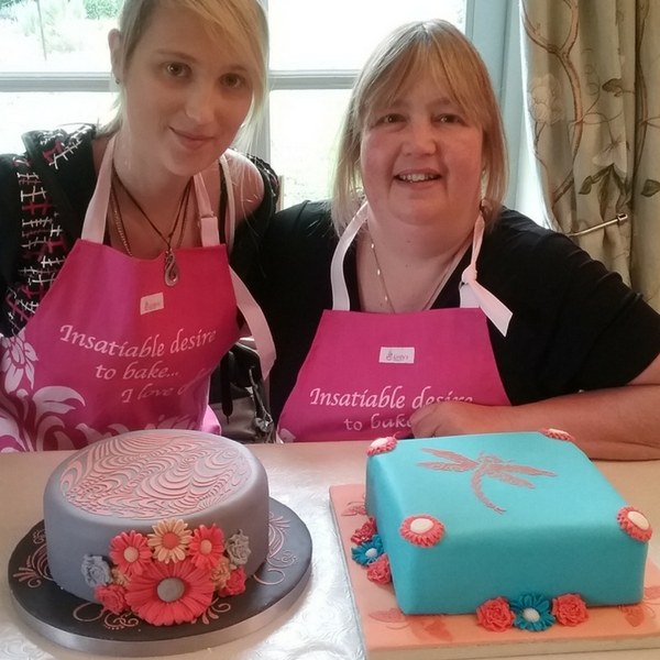 LindysCakes's tweet photo. Face to face CLASSES are back...I'm delighted to be offering in-person #classes again, including a much-requested evening course.
https://t.co/Mzj0g5adCz
#cakedecorating
#cakedecoratingclasses 
#shropshire #shropshirebusiness
#telford #shrewsbury #shrewsburybusiness https://t.co/azbR0SKBhz