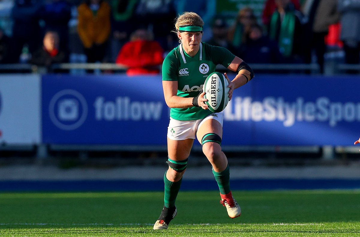 IrishRugby's tweet photo. #ShoulderToShoulder 

An incredible servant to Irish Rugby, and an inspiration on and off the pitch. Congrats on a brilliant career, @claire_mol, and thank you for everything you did in the green jersey ☘️

#IrishRugby https://t.co/SYUU9wY7EU