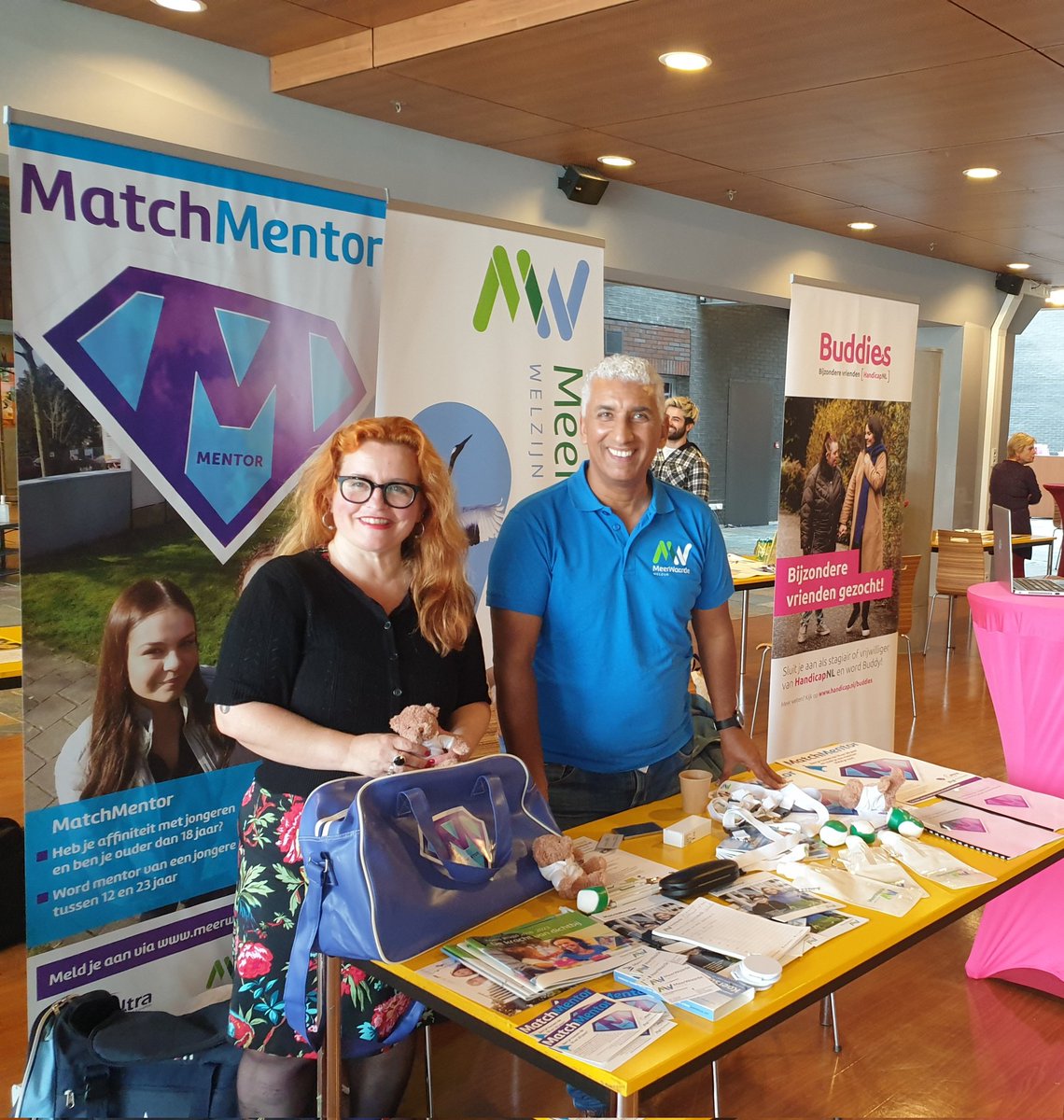 Mustapha_MW's tweet photo. Vandaag was het MatchMentor programma van @MeerWaardeInfo in @haarlemmermeer bij de stagemarkt van @InhHaarlem. Leuk om te merken dat er grote belangstelling is voor ons project. Eerstejaars studenten gaan 8 maanden lang als mentor aan de slag. @MoniqueKuikMW, @Simone_MW https://t.co/kr9FS6O628