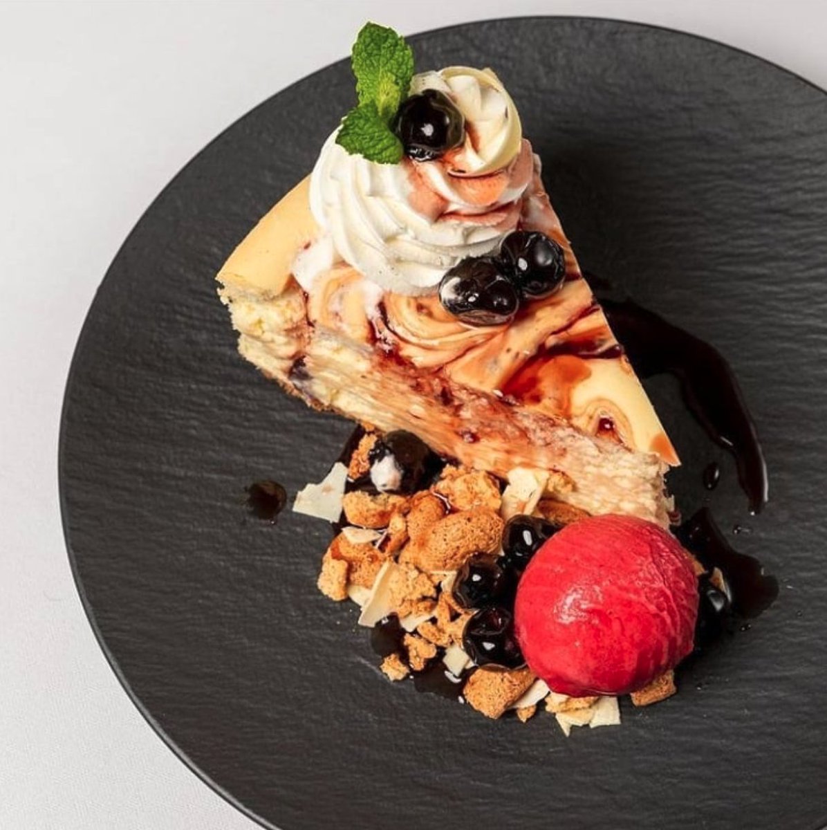 bjeltd's tweet photo. White chocolate & cherry cheesecake from @harboursixty served on The Rock dinnerware from Villeroy and Boch. #tablewaresolutions https://t.co/dRUN1rbZRP